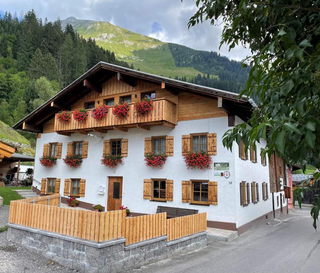 Haus Walch Bed & Breakfast Elbigenalp Exterior photo