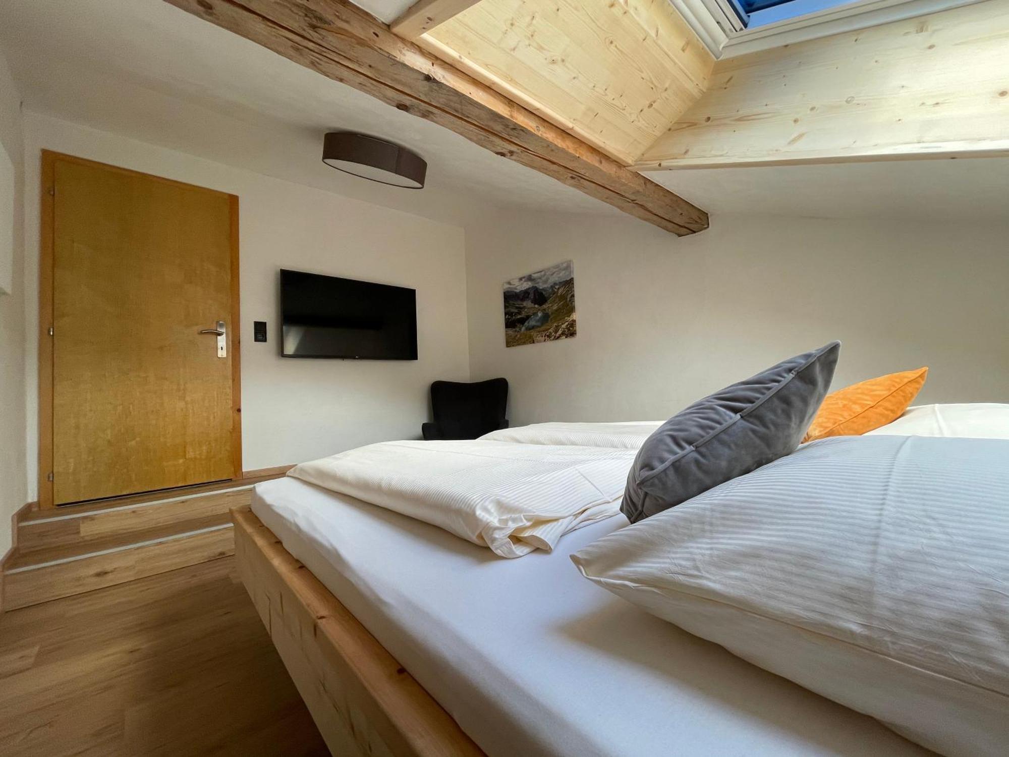 Haus Walch Bed & Breakfast Elbigenalp Room photo